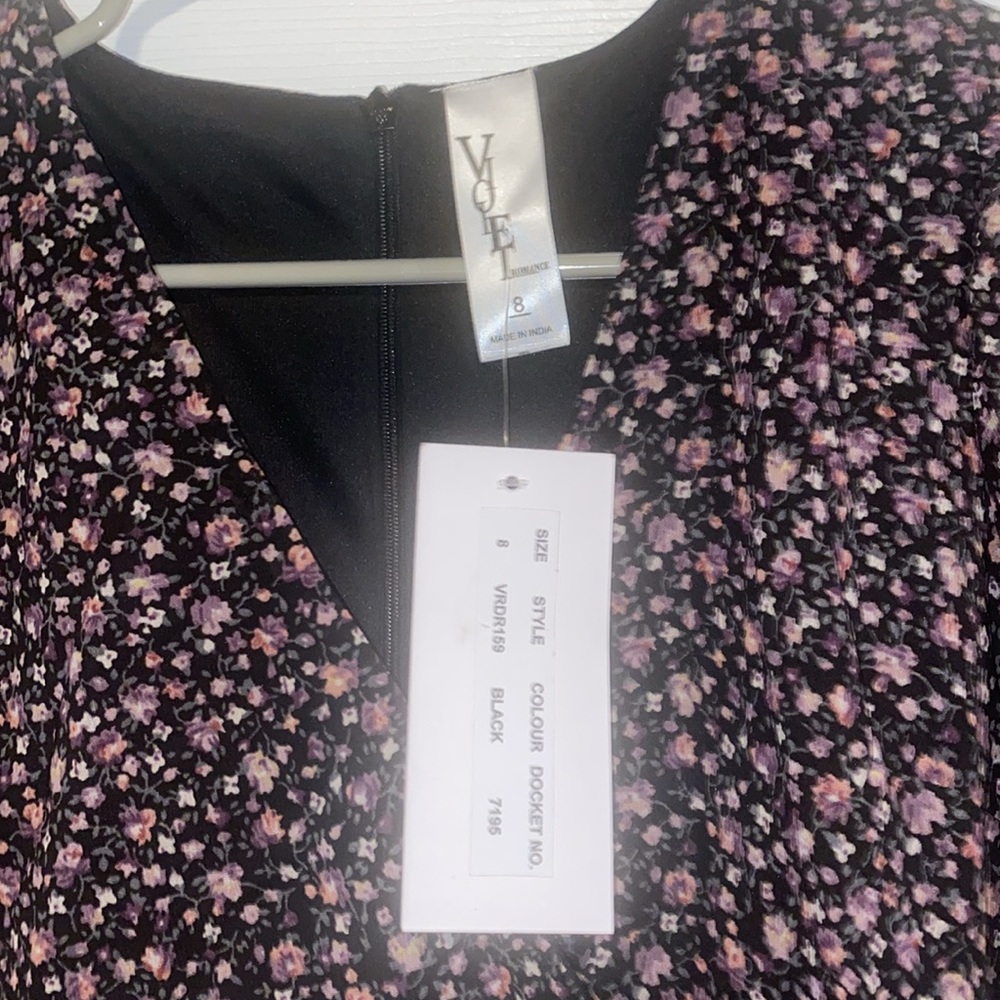 Violet Romance v neck midi dress in ditsy floral
print Size 8 NWT! - Picture 6 of 8